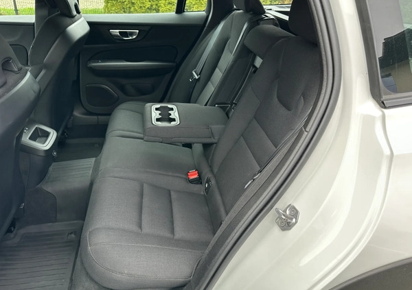 Volvo V60 Cross Country cena 127700 przebieg: 143500, rok produkcji 2021 z Płock małe 781